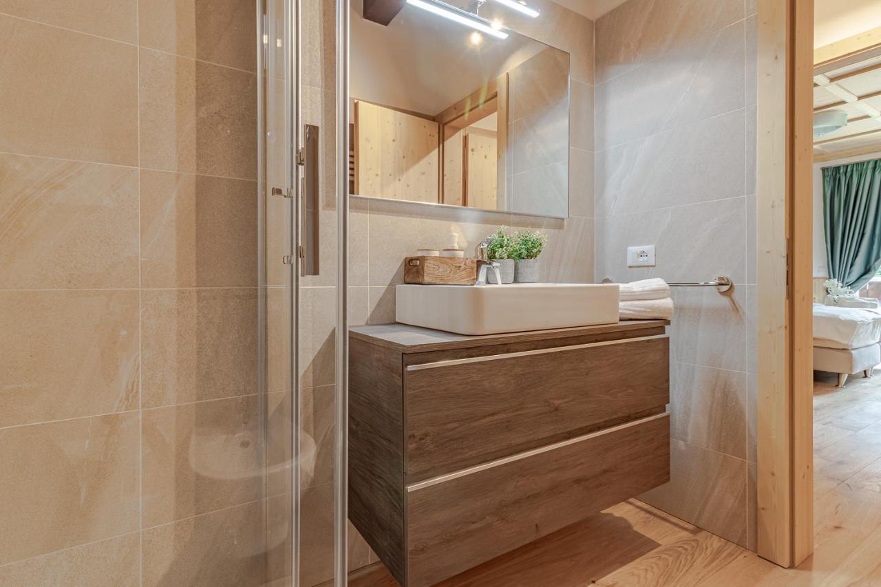 Suite Italy Pinzolo Due Giustino Luaran gambar